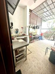 Llyn Gardens (D19), Terrace #497632761